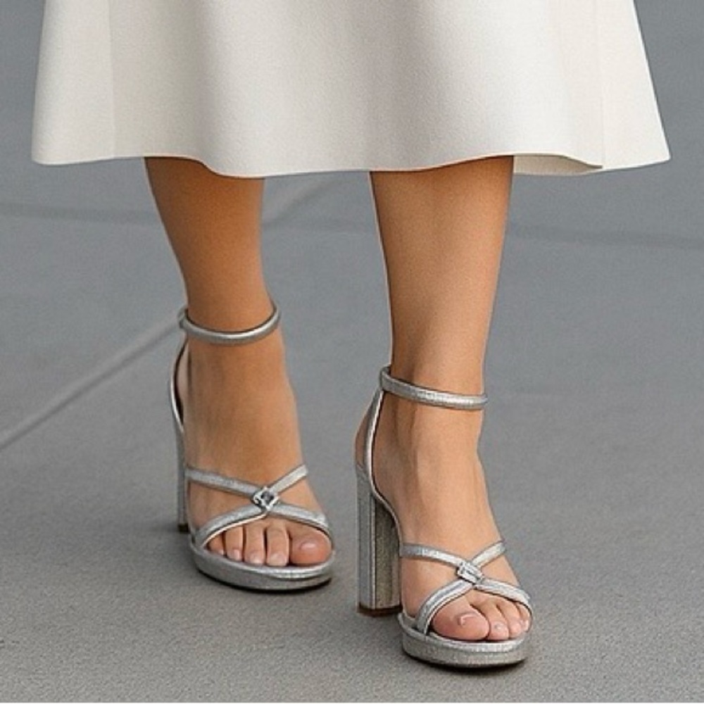 Pelle Moda Silver Metallic Suede Platform Heeled Sandals – Size 8 NWB